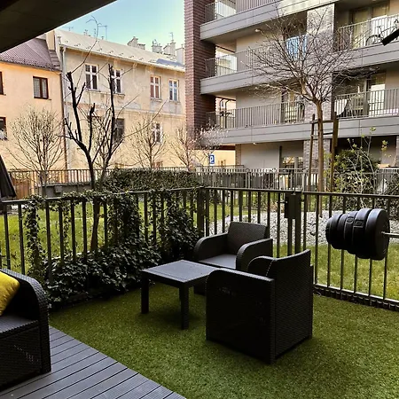 Premium Studio At The River Apartment *